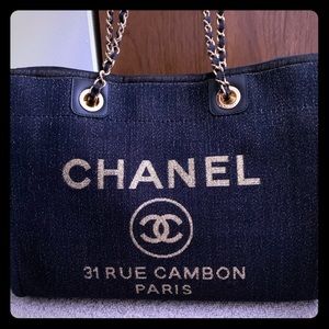 Chanel deauville medium tote